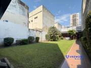 Depto 3 amb con parque y parrilla. En Balvanera....