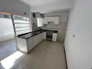 Depto 3amb c/ patio sobre AVENIDA