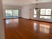 DEPTO 4 AMBIENTES SIN MUEBLES CON COCHERA Y BAULERA