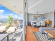 Depto con vista despejada y oficina Vitacura