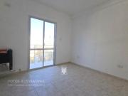 Depto de 1 dormitorio en pozo c/cochera y balcón Entrega...