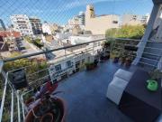 Depto. de 3 ambientes con balcón, terraza propia,...