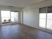 Depto. de 4 ambientes con dependencia y cochera