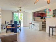 Depto en Venta con Balcón y 2 Recámaras Cerca de la Playa