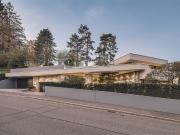 Der innere Garten Ein Haus aus Stein, Licht und Wasser
