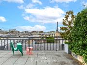 Dernier étage avec terrasse plein ciel et vue Tour Eiffel