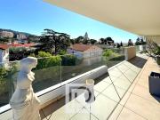 Dernier étage avec vue panoramique au sein d'une...