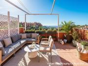 Descubra el encanto de la vida costera en este exclusivo...