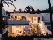 Descubra esta magnífica residencia adosada en Oasis...