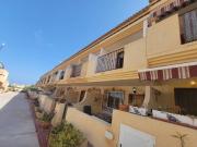 Descubra esta vivienda adosada de tres plantas situada...