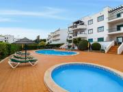 Descubra este encantador apartamento T2 na Praia da Luz,...