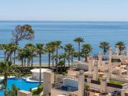 Descubra este excepcional ático dúplex de dos...