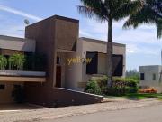 Descubra o seu novo lar em um paraíso particular! Esta...