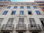 Descubra o Seu Refúgio de Luxo no Coração de Lisboa!