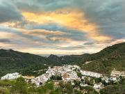 Descubre Altura 160: Vida sofisticada en la Costa del Sol