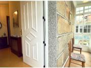 ¡Descubre esta encantadora casa de piedra construida en...