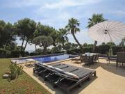 Descubre esta espectacular villa de 5 dormitorios,...
