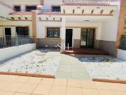 Descubre esta espectacular vivienda adosada totalmente...