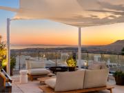 Descubre esta exclusiva casa adosada de lujo en Sierra...