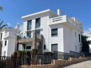 Descubre este ático dúplex de lujo ubicado en la zona...