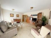 Descubre este espectacular piso ubicado en la zona de...