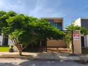 Descubre la comodidad y el estilo en esta espectacular...