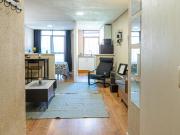 Descubre la elegancia pura en este exquisito loft