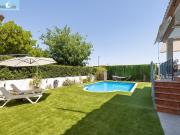 ¡Descubre tu Villa de lujo en Otura! Chalet...