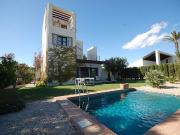 Descubre una colección única de 20 elegantes villas...