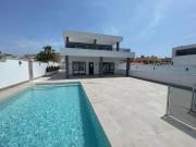 Descubre unas lujosas villas modernas de nueva...