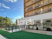 Desfrute de sofisticação e conforto neste amplo...