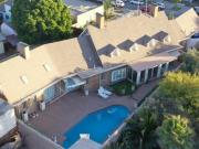 DESIERTO PROPIEDADES VENDE EXCLUSIVA CASA DE ALTO NIVEL...