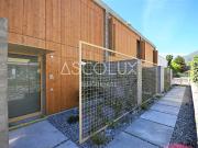 Design & Komfort – zusammenhängendes Eckhaus in einer...