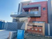 Designer 10 Marla House For Sale In Multi Garden B17...