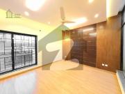 Designer 10 Marla House With Spacious Street View Bahria...