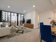 Designer 1bed+Study/1bath in exciting West Melbourne