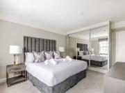 Designer Delight Luxurious 1 Bed Flat