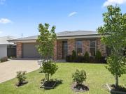 Designer family haven with alfresco elegance