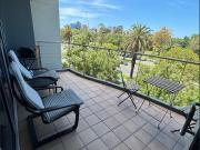 DESIGNER LUXURY APARTMENT WITH UNMATCHED ALBERT PARK VIEWS