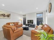 Designer Lux: Fully Furnished Spacious 5 Bed, 3 Bath...