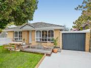 Designer Renovation, a Walk to Martin St & the Station!