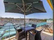 Deslumbrante apartamento de 2 quartos em frente à marina