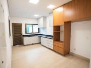 Imperdível casa em condomínio para venda e locação com 4...