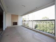 DESLUMBRANTE E ESPAÇOSO APARTAMENTO COM VISTA PANORÂMICA...