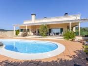 Deslumbrante moradia no campo com piscina