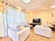 Agradável sobrado para venda em Jardim Cecy com 2... Agradável sobrado para venda em Jardim Cecy com 2...