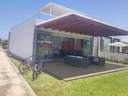 Despierta Frente A La Laguna. Relájate En Tu Piscina... Despierta Frente A La Laguna. Relájate En Tu Piscina...