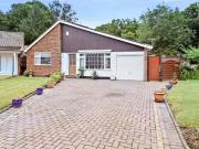 Detached bungalow to rent in Venture Close, Bexley DA5