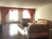 Detached Home For Lease | W9255030