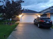 Detached house with 3 Beds, 2 Baths,Basement, Garage &...